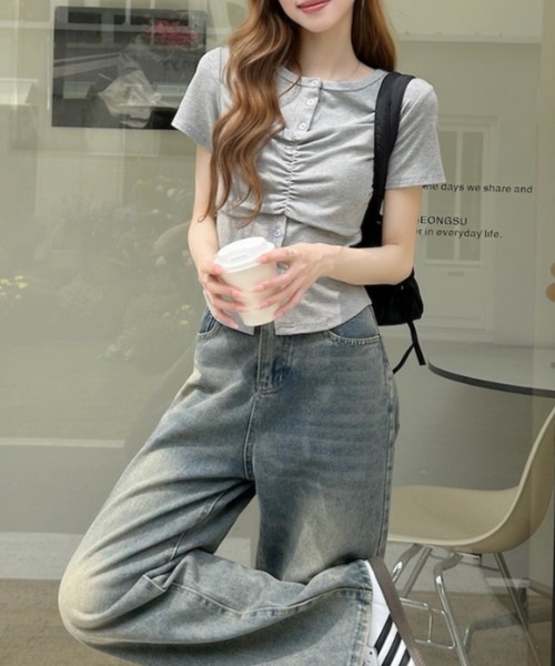 Ada.(エイダ)の「フロントギャザー ビスチェ風ヘンリーネック半袖カットソー(Tシャツ/カットソー・レディース・グレー/ブラック/ホワイト・FREE)」の20枚目の写真