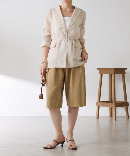 COLLAGE GALLARDAGALANTE（コラージュガリャルダガランテ）の「Q.anos/タックハーフデニムパンツ（デニムパンツ・レディース・ブルー/ベージュ・0/1）」の3枚目の写真