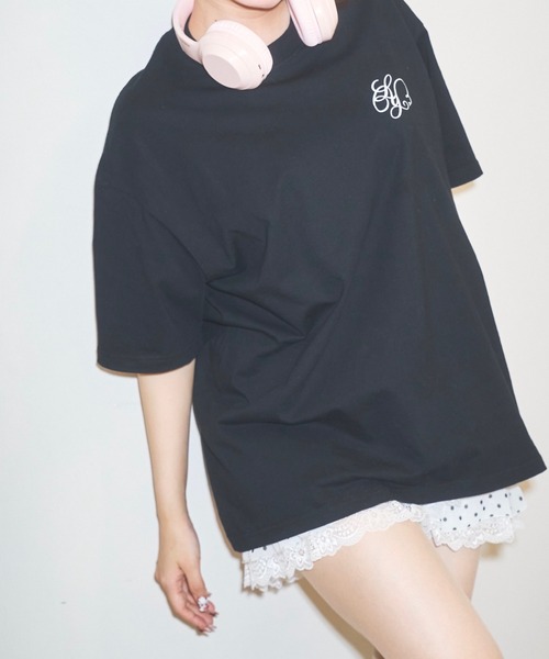 Lovilyn(ラヴィリン)の「ロゴビックT(Tシャツ/カットソー・レディース・ブラック/ホワイト・FREE)」の11枚目の写真