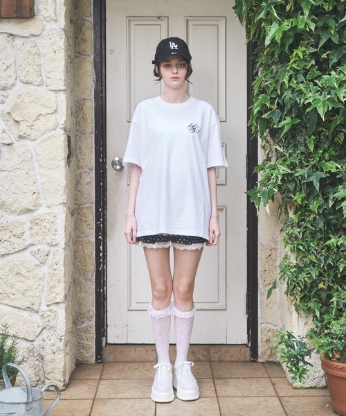 Lovilyn(ラヴィリン)の「ロゴビックT(Tシャツ/カットソー・レディース・ブラック/ホワイト・FREE)」の7枚目の写真