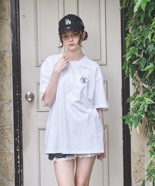 Lovilyn(ラヴィリン)の「ロゴビックT(Tシャツ/カットソー・レディース・ブラック/ホワイト・FREE)」の4枚目の写真