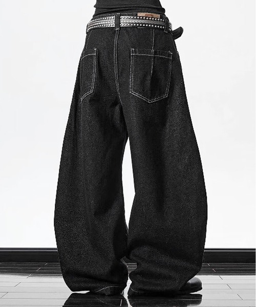 JOHNNY WOLF(ジョニーウルフ)の「HARNET ワイドバギー バレル ワンウォッシュ デニムパンツ(デニムパンツ・メンズ・ブラック・M/S/L)」の4枚目の写真