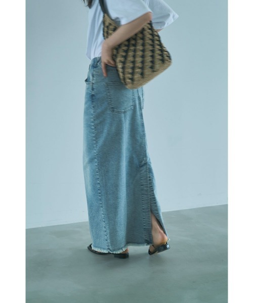 marjour(マージュール)の「10OZ STRETCH DENIM WRAP SKIRT(デニムスカート・レディース・グレー/ライトブルー・M)」の5枚目の写真