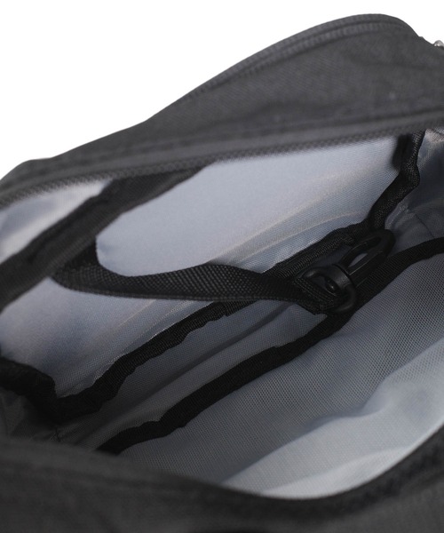 Carhartt（カーハート）の「【UT207】【Carhartt/カーハート】WAIST PACK（ボディバッグ/ウエストポーチ・メンズ・ブラック・FREE）」の10枚目の写真
