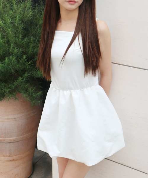 ALLuRing ChaRm（アリュリングチャーム）の「Balloon Camisole Dress / バルーンキャミワンピース（ワンピース・レディース・ブラック/ホワイト・FREE）」の5枚目の写真