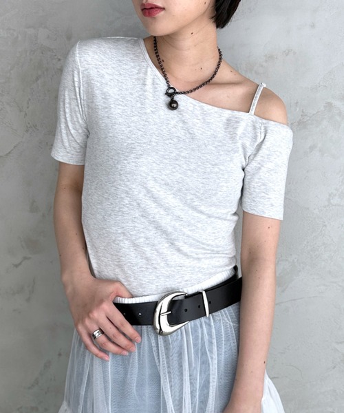 PAGEBOY(ページボーイ)の「オフショルリボントップス【リボン紐アレンジ自在・ワンショルでも着用可能】(Tシャツ/カットソー・レディース・ブラック/ターコイズブルー/グレー・FREE)」の3枚目の写真