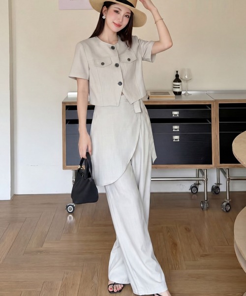 DRESS PLUS(ドレスプラス)の「ショートジャケット パンツセットアップ(セットアップ・レディース・ネイビー/ライトグレー・M/L)」の4枚目の写真
