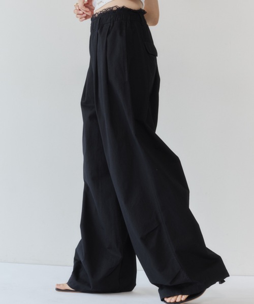 VION(ヴィオン)の「レースウエストタックパンツ / Lace Waist Tuck Pants(その他パンツ・レディース・ブラック/ベージュ・S/M/ST/MT)」の1枚目の写真