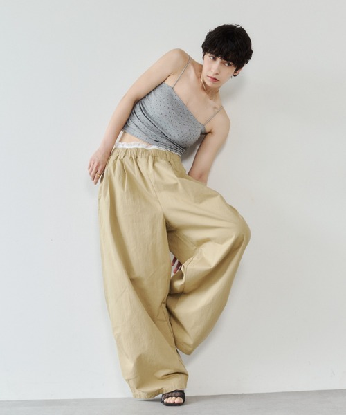 VION(ヴィオン)の「レースウエストタックパンツ / Lace Waist Tuck Pants(その他パンツ・レディース・ブラック/ベージュ・S/M/ST/MT)」の4枚目の写真