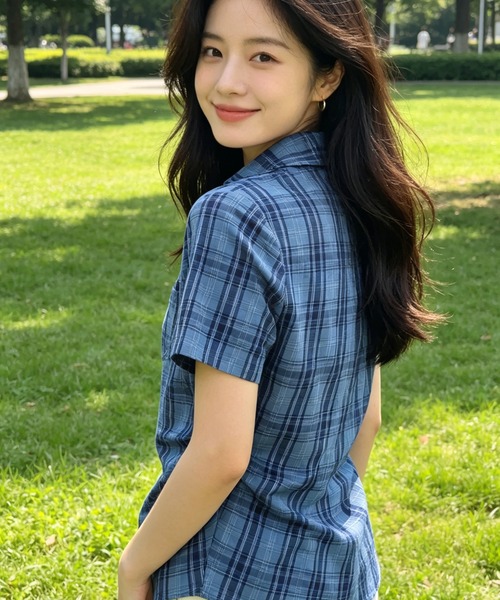 AsheKsha(アシクシャ)の「チェック柄のスリムフィットウエストシェイプシャツ(シャツ/ブラウス・レディース・ネイビー/ブルー/マルチ・S/M/L)」の18枚目の写真