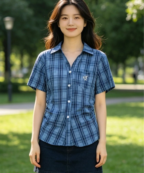 AsheKsha(アシクシャ)の「チェック柄のスリムフィットウエストシェイプシャツ(シャツ/ブラウス・レディース・ネイビー/ブルー/マルチ・S/M/L)」の16枚目の写真