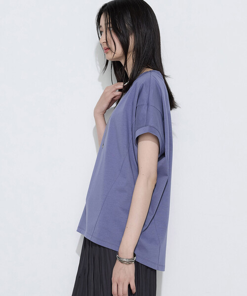 Gabardine K.T(ギャバジンケーティー)の「プレーティング天竺 ゆったりプルオーバー(Tシャツ/カットソー・レディース・ダークブラウン/ブルー/ミント・9号)」の22枚目の写真