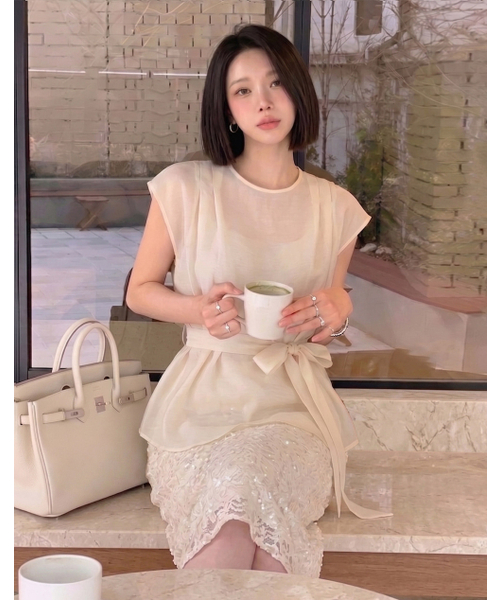 GIEMAR（ジエマル）の「PINTUCK SLEEVELESS IVORY ピンタックスリーブレスアイボリー（シャツ/ブラウス・レディース・その他・MEDIUM/SMALL）」の5枚目の写真