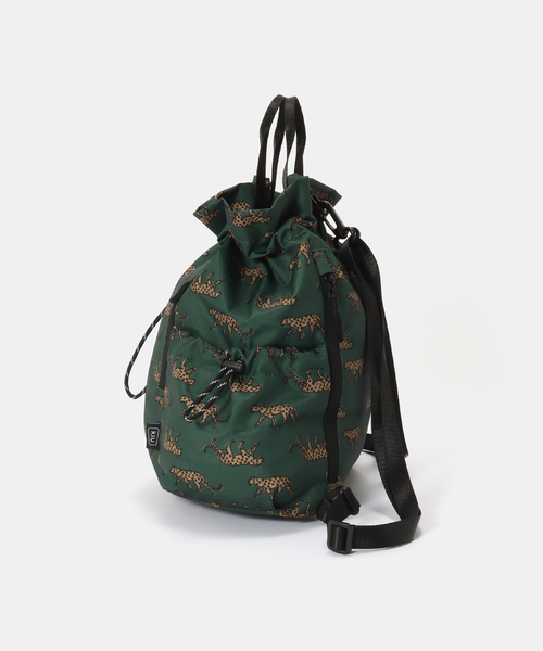 KiU(キウ)の「【KiU/キウ】 MULTI WAY DRW BAG(バックパック/リュック・レディース・ブラック/グリーン・FREE)」の7枚目の写真