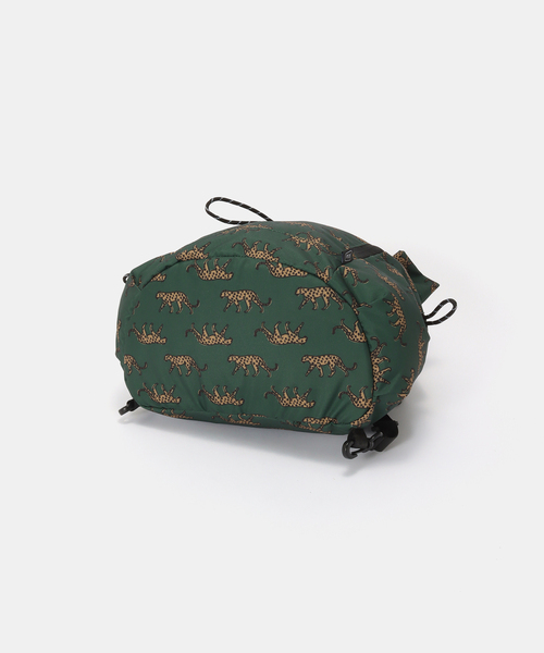 KiU(キウ)の「【KiU/キウ】 MULTI WAY DRW BAG(バックパック/リュック・レディース・ブラック/グリーン・FREE)」の9枚目の写真