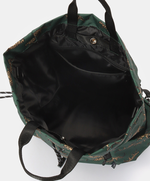 KiU(キウ)の「【KiU/キウ】 MULTI WAY DRW BAG(バックパック/リュック・レディース・ブラック/グリーン・FREE)」の10枚目の写真