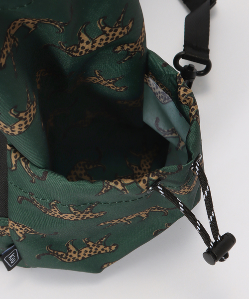 KiU(キウ)の「【KiU/キウ】 MULTI WAY DRW BAG(バックパック/リュック・レディース・ブラック/グリーン・FREE)」の12枚目の写真
