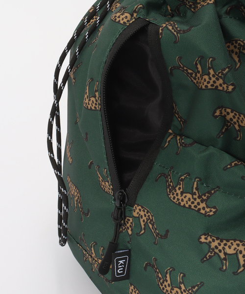 KiU(キウ)の「【KiU/キウ】 MULTI WAY DRW BAG(バックパック/リュック・レディース・ブラック/グリーン・FREE)」の13枚目の写真