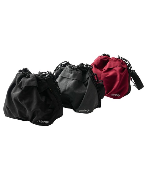 Subciety（サブサエティ）の「Kinchaku 2way shoulder bag（ショルダーバッグ・メンズ・ブラック/チャコール/レッド・FREE）」の4枚目の写真