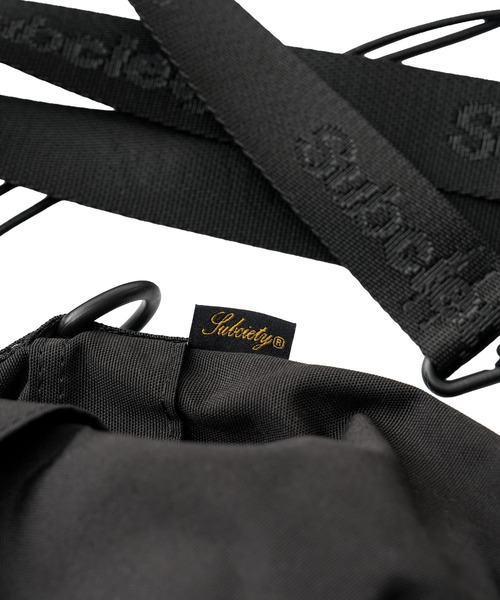 Subciety（サブサエティ）の「Kinchaku 2way shoulder bag（ショルダーバッグ・メンズ・ブラック/チャコール/レッド・FREE）」の9枚目の写真