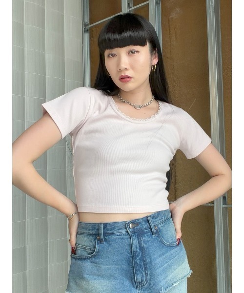 ELCHELE(エルチェレ)の「LACE TRIM RIB TEE(Tシャツ/カットソー・レディース・オフホワイト/ネイビー/ベビーピンク・FREE)」の8枚目の写真