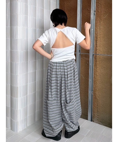 ELCHELE(エルチェレ)の「LACE TRIM RIB TEE(Tシャツ/カットソー・レディース・オフホワイト/ネイビー/ベビーピンク・FREE)」の13枚目の写真