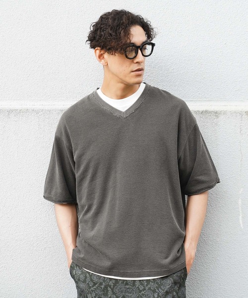 BAYFLOW(ベイフロー)の「ピグメントVネックTシャツ(Tシャツ/カットソー・メンズ・チャコール/オフホワイト・MEDIUM/LARGE)」の1枚目の写真