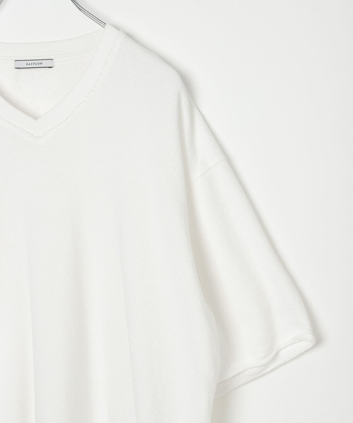 BAYFLOW(ベイフロー)の「ピグメントVネックTシャツ(Tシャツ/カットソー・メンズ・チャコール/オフホワイト・MEDIUM/LARGE)」の10枚目の写真