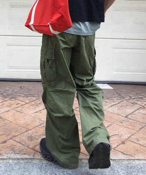 INTEMPOMOOD（インテンポムード）の「リコンフェイドカーゴパンツ_オリーブ（その他パンツ・メンズ・オリーブ・MEDIUM/LARGE/X-LARGE）」の5枚目の写真