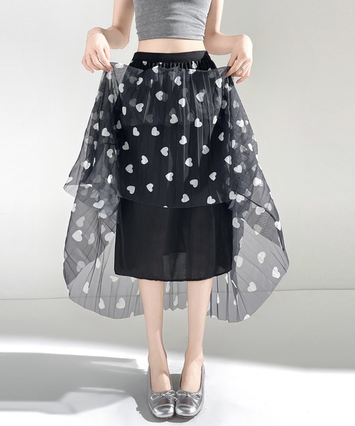 LUCPY(ラクピー)の「ハートドットチュールプリーツスカート(スカート・レディース・ブラック/ホワイト・LARGE/X-LARGE/MEDIUM/SMALL)」の3枚目の写真