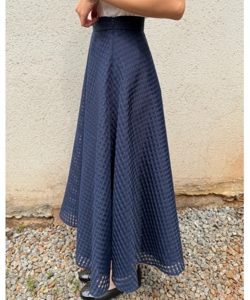 BIRTHDAY BASH(バースデイバッシュ)の「SHEER CHECK FLARE SKIRT(シアーチェックフレアスカート)(スカート・レディース・ネイビー・MEDIUM/SMALL)」の3枚目の写真