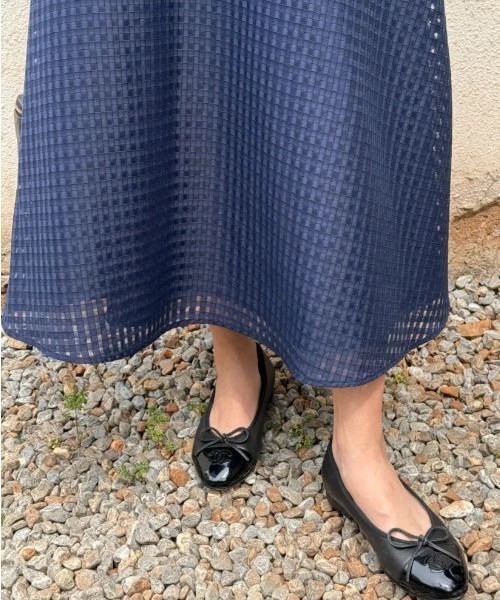 BIRTHDAY BASH(バースデイバッシュ)の「SHEER CHECK FLARE SKIRT(シアーチェックフレアスカート)(スカート・レディース・ネイビー・MEDIUM/SMALL)」の6枚目の写真