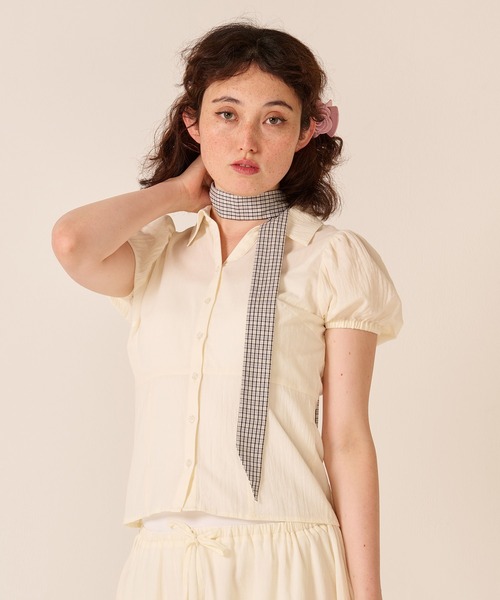 TINA:JOJUN(ティーナジョジュン)の「柄リボン付き 半袖ブラウス TINA:JOJUN(シャツ/ブラウス・レディース・ベビーピンク/クリーム・M)」の3枚目の写真