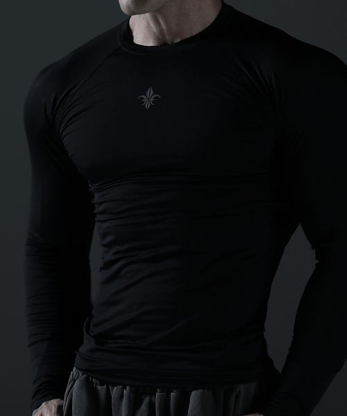 CARMID（カミド）の「シルバー ロゴ コンプレッション 長袖 [ブラック]（Tシャツ/カットソー・メンズ・その他・1/2/3）」の8枚目の写真