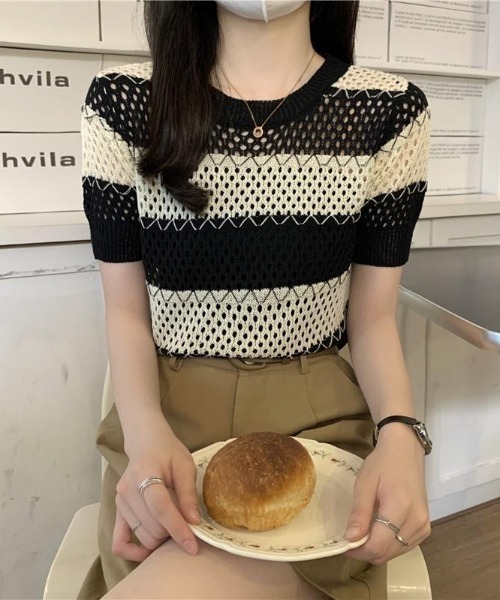Beststore(ベストストア)の「透かし編み ボーダー ニット トップス レディース 半袖 サマーニット メッシュ トップス シアー 配色 クルーネック カットソー カジュアル きれいめ 春 夏 秋(ニット/セーター・レディース・ブラウン系/ホワイト系/ベージュ系・FREE)」の9枚目の写真