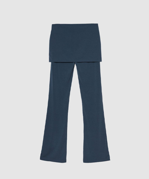 AENE(エイネ)の「フォールディッドブーツカットパンツ(トープベージュ)(その他パンツ・レディース・ネイビー/ベージュ/ブラック・SMALL/MEDIUM)」の4枚目の写真