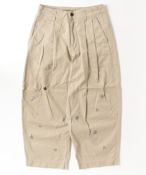 my beautiful landlet(マイビューティフルランドレット)の「【my beautiful landlet】FLOWER PAINT CHINO TUCK WIDE PANTS(チノパンツ・メンズ・ベージュ/オリーブ・2/1)」の1枚目の写真