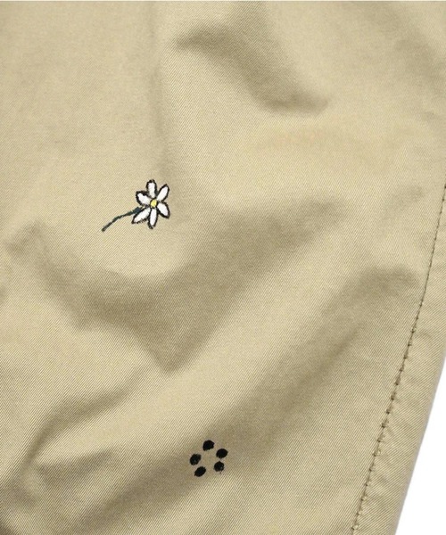 my beautiful landlet（マイビューティフルランドレット）の「【my beautiful landlet】FLOWER PAINT CHINO TUCK WIDE PANTS（チノパンツ・メンズ・ベージュ/オリーブ/アイボリー・2/1/0）」の13枚目の写真