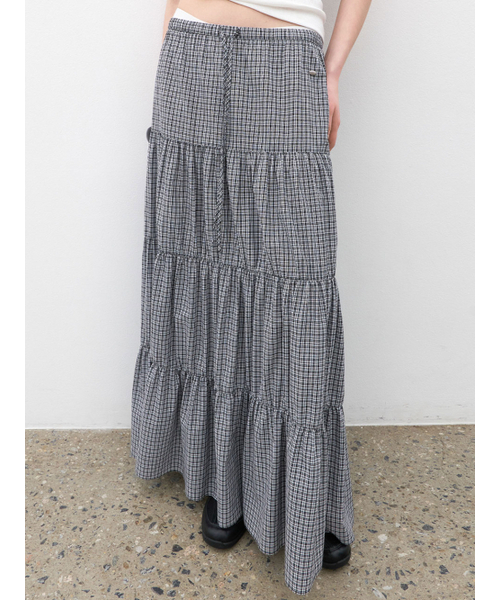 ATELIER NAIN(アトリエナイン)の「CHECK TIERED FULL LENGTH SKIRT (SK-5098)(スカート・レディース・ブラック/ブルー・FREE)」の3枚目の写真