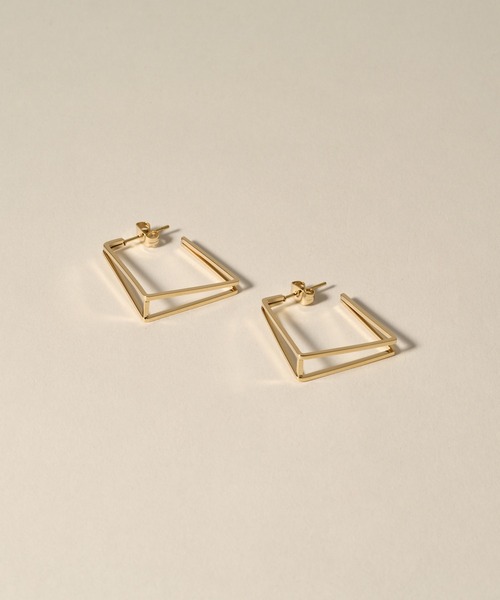 novice（ノーヴィス）の「【novice】Square Line Pierce［Stainless］（ピアス（両耳用）・レディース・シルバー/ゴールド・FREE）」の2枚目の写真