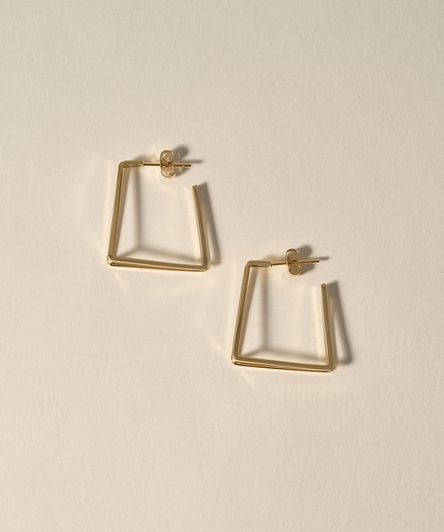 novice（ノーヴィス）の「【novice】Square Line Pierce［Stainless］（ピアス（両耳用）・レディース・シルバー/ゴールド・FREE）」の4枚目の写真
