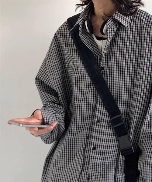 KELVIN(ケルヴァン)の「Micro Check Oversize Shirt マイクロチェックオーバーサイズシャツ(シャツ/ブラウス・メンズ・ブルー/ブラック・MEDIUM/LARGE)」の4枚目の写真