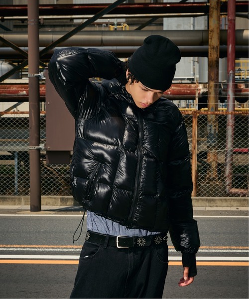 kutir(クティール)の「VOLUME HOOD PUFFER JACKET/ボリュームフードパフジャケット(ブルゾン・メンズ・ブラック/グレイッシュベージュ/カーキ/ネイビー/ライトブルー・MEDIUM/LARGE/X-LARGE/SMALL)」の8枚目の写真