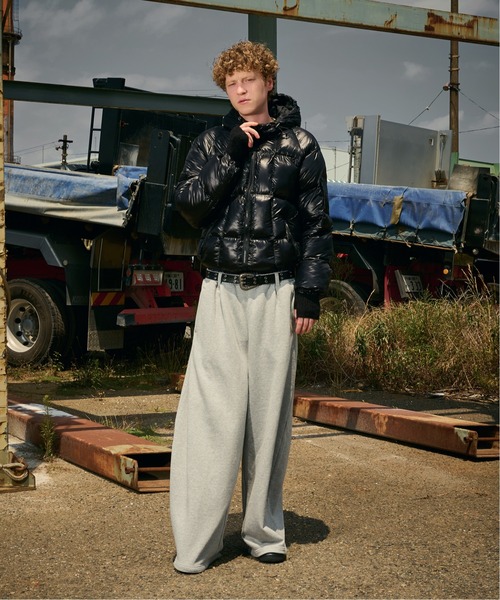kutir(クティール)の「VOLUME HOOD PUFFER JACKET/ボリュームフードパフジャケット(ブルゾン・メンズ・ブラック/グレイッシュベージュ/カーキ/ネイビー/ライトブルー・MEDIUM/LARGE/X-LARGE/SMALL)」の18枚目の写真