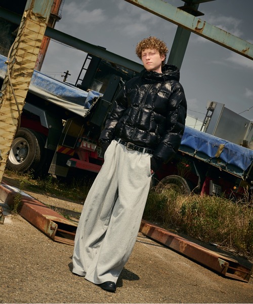 kutir(クティール)の「VOLUME HOOD PUFFER JACKET/ボリュームフードパフジャケット(ブルゾン・メンズ・ブラック/グレイッシュベージュ/カーキ/ネイビー/ライトブルー・MEDIUM/LARGE/X-LARGE/SMALL)」の17枚目の写真