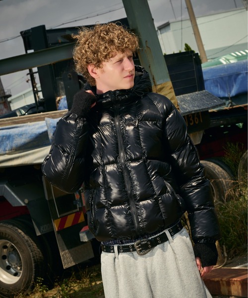 kutir(クティール)の「VOLUME HOOD PUFFER JACKET/ボリュームフードパフジャケット(ブルゾン・メンズ・ブラック/グレイッシュベージュ/カーキ/ネイビー/ライトブルー・MEDIUM/LARGE/X-LARGE/SMALL)」の21枚目の写真
