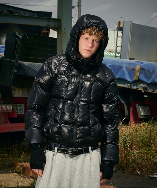 kutir(クティール)の「VOLUME HOOD PUFFER JACKET/ボリュームフードパフジャケット(ブルゾン・メンズ・ブラック/グレイッシュベージュ/カーキ/ネイビー/ライトブルー・MEDIUM/LARGE/X-LARGE/SMALL)」の20枚目の写真