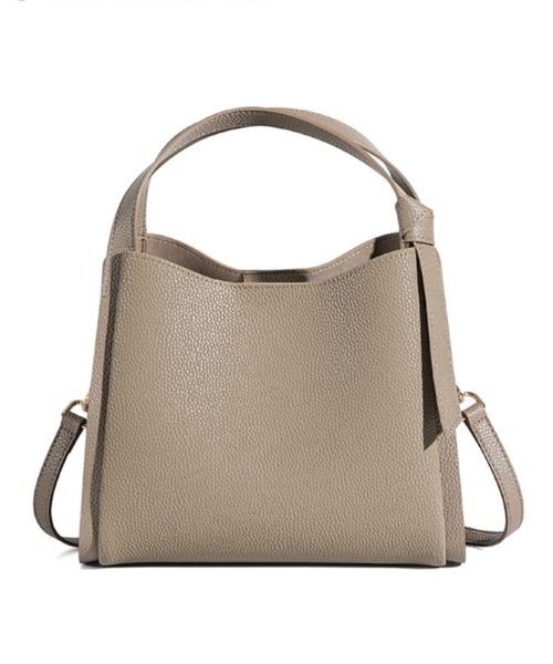 NiiNa(ニーナ)の「【 NiiNa / ニーナ 】高品質牛革2wayソフトバーティカルトートバッグ(トートバッグ・レディース・ブラック/ブラウン・FREE)」の14枚目の写真