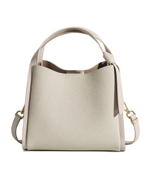 NiiNa(ニーナ)の「【 NiiNa / ニーナ 】高品質牛革2wayソフトバーティカルトートバッグ(トートバッグ・レディース・ブラック/ブラウン・FREE)」の17枚目の写真