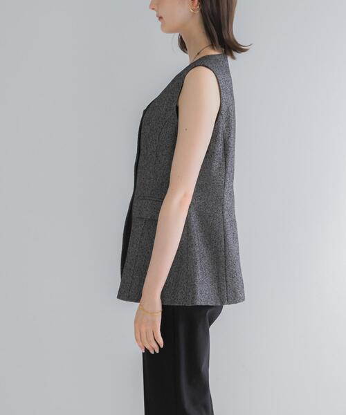 URBAN RESEARCH ROSSO WOMEN(アーバンリサーチ ロッソ)の「ループツイードスクエアネックジレ(ダウンベスト・レディース・ブラック/ブラック系その他・FREE)」の19枚目の写真
